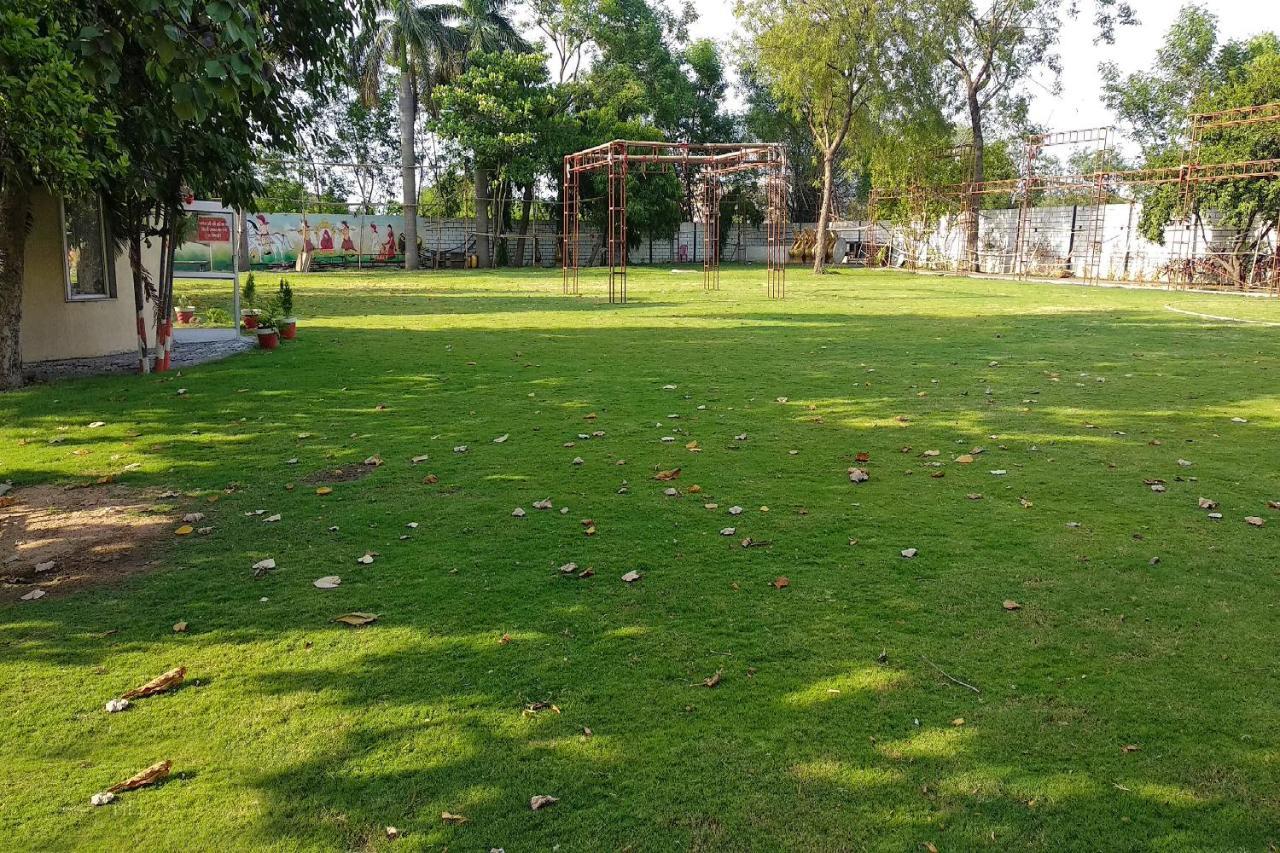 OYO 14354 Amar Marriage Palace Hotel Dharmpura Exterior foto